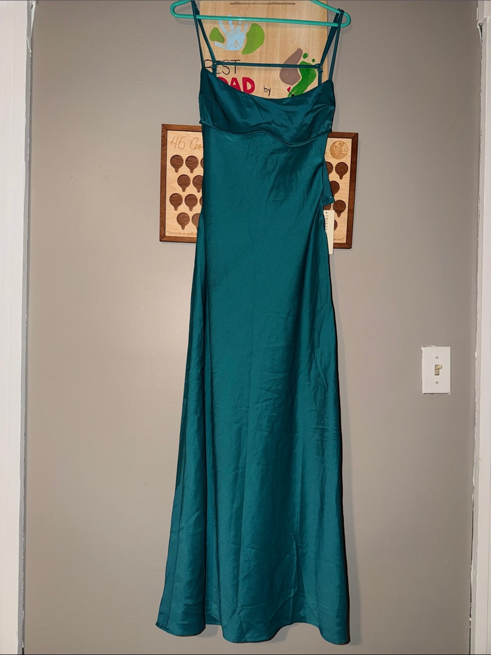 Elegant emerald green Slip Dress with Spaghetti Straps